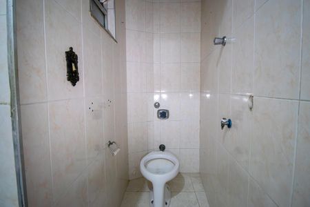 Apartamento à venda com 63m², 2 quartos e sem vaga Apartamento à venda com 63m², 2 quartos e sem vagaBanheiro de serviço