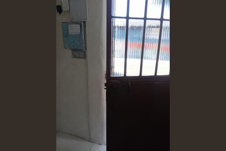 Casa para alugar com 50m², 3 quartos e 1 vaga Casa para alugar com 50m², 3 quartos e 1 vagaVaranda