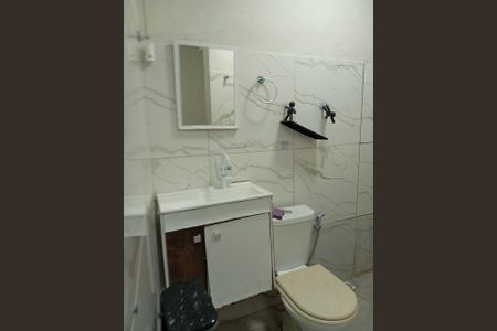 Casa para alugar com 50m², 3 quartos e 1 vaga Casa para alugar com 50m², 3 quartos e 1 vagaBanheiro 1