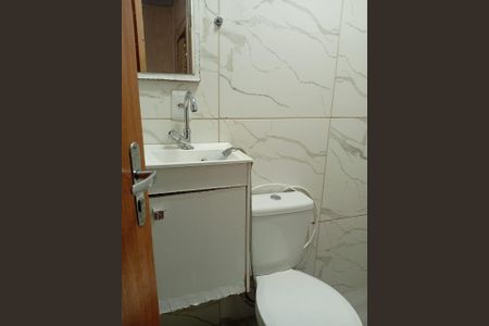 Casa para alugar com 50m², 3 quartos e 1 vaga Casa para alugar com 50m², 3 quartos e 1 vagaBanheiro