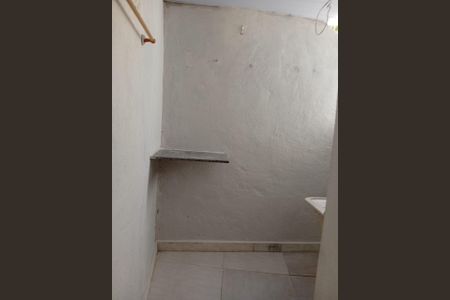 Casa para alugar com 50m², 3 quartos e 1 vaga Casa para alugar com 50m², 3 quartos e 1 vagaCorredor