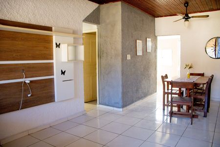 Casa de Condomínio para alugar com 2 quartos, 70m² em Jardim Mariléa, Rio das Ostras