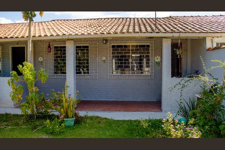 Fachada de casa de condomínio para alugar com 2 quartos, 70m² em Jardim Mariléa, Rio das Ostras