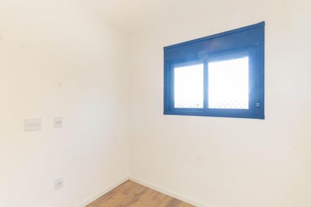 Quarto 2 de apartamento para alugar com 2 quartos, 40m² em Parque São Jorge, São Paulo