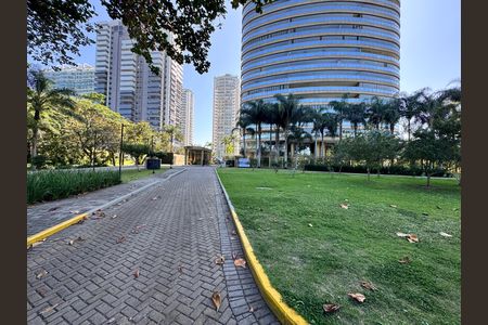 Apartamento para alugar com 262m², 3 quartos e 2 vagasFachada