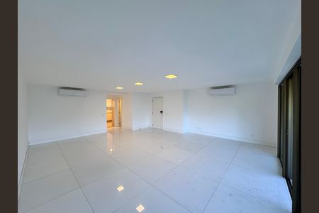 Apartamento para alugar com 262m², 3 quartos e 2 vagasSala
