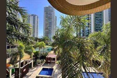 Apartamento para alugar com 262m², 3 quartos e 2 vagasSuíte 3 - Vista