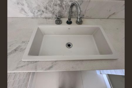 Apartamento para alugar com 262m², 3 quartos e 2 vagasBanheiro Social
