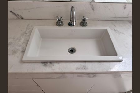 Apartamento para alugar com 262m², 3 quartos e 2 vagasSuíte 3 - Banheiro