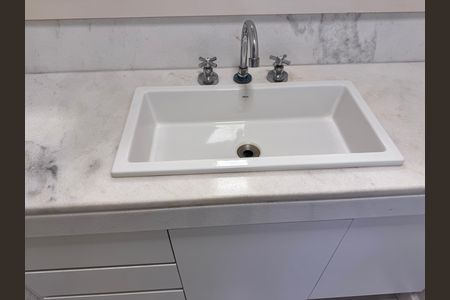 Apartamento para alugar com 262m², 3 quartos e 2 vagasSuíte 2 - Banheiro