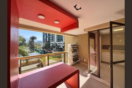 Apartamento para alugar com 262m², 3 quartos e 2 vagasVaranda