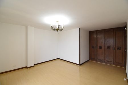 Apartamento à venda com 255m², 3 quartos e 2 vagasQuarto 3