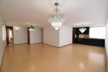 Apartamento à venda com 3 quartos, 255m² em Batel, Curitiba
