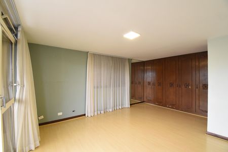 Suíte de apartamento à venda com 3 quartos, 255m² em Batel, Curitiba