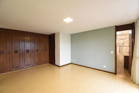 Apartamento à venda com 255m², 3 quartos e 2 vagasSuíte