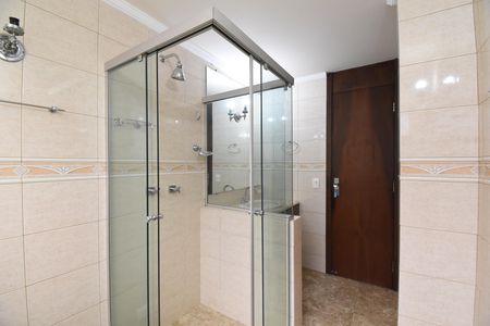 Apartamento à venda com 255m², 3 quartos e 2 vagasBanheiro