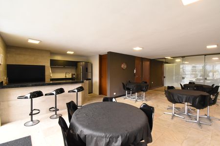 Apartamento à venda com 255m², 3 quartos e 2 vagasÁrea comum - Salão de festas