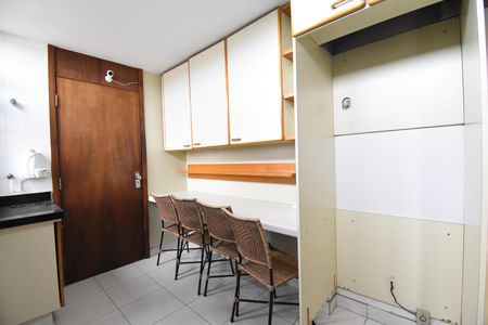 Apartamento à venda com 255m², 3 quartos e 2 vagasCozinha