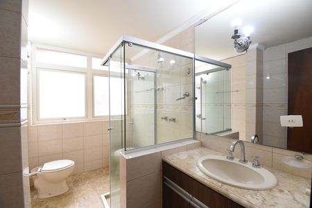 Apartamento à venda com 255m², 3 quartos e 2 vagasBanheiro