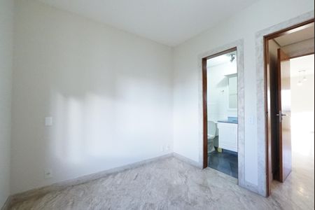 Apartamento para alugar com 100m², 3 quartos e 2 vagasSuíte