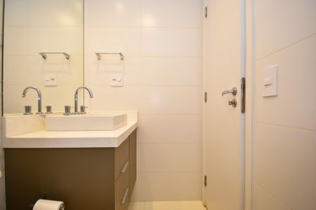Apartamento à venda com 72m², 2 quartos e 1 vaga Apartamento à venda com 72m², 2 quartos e 1 vagabanheiro