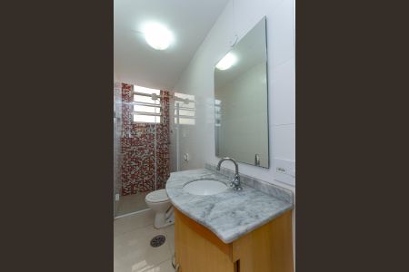 Banheiro Social de kitnet/studio para alugar com 1 quarto, 30m² em Água Branca, São Paulo