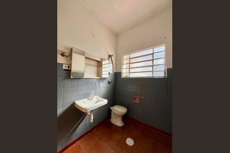 Banheiro de casa para alugar com 1 quarto, 60m² em Bonfim, Campinas