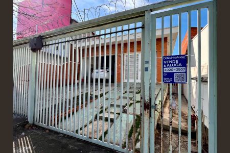 Casa para alugar com 60m², 1 quarto e 1 vaga Casa para alugar com 60m², 1 quarto e 1 vagaFachada