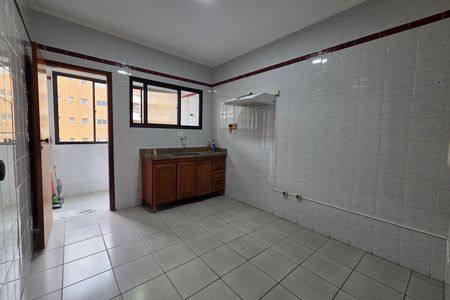 Cozinha de apartamento para alugar com 2 quartos, 85m² em Guilhermina, Praia Grande