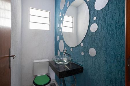 Casa de condomínio à venda com 68m², 2 quartos e 1 vagaLavabo