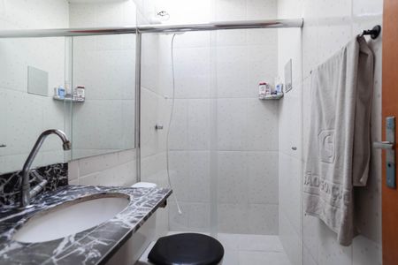 Casa de condomínio à venda com 68m², 2 quartos e 1 vagaBanheiro social 