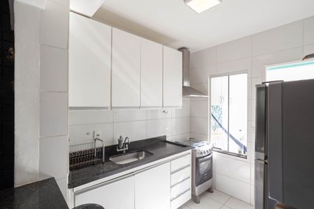 Casa de condomínio à venda com 68m², 2 quartos e 1 vagaCozinha