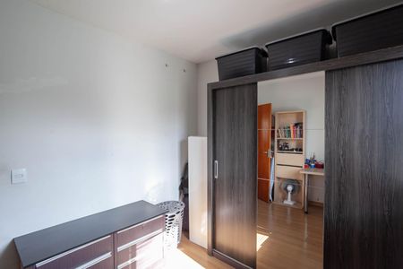 Casa de condomínio à venda com 68m², 2 quartos e 1 vagaQuarto 2