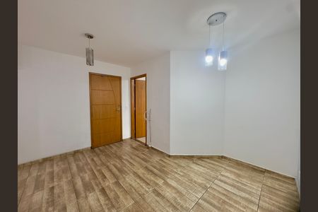 Sala de apartamento para alugar com 3 quartos, 57m² em Jardim Santa Clara, Guarulhos