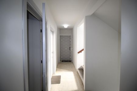 Corredor de apartamento à venda com 1 quarto, 42m² em Jardim Botânico, Porto Alegre