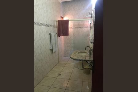 Casa para alugar com 277m², 5 quartos e 4 vagas Casa para alugar com 277m², 5 quartos e 4 vagasBanheiro