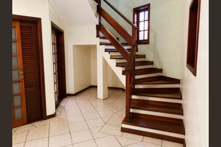 Casa para alugar com 5 quartos, 277m² em Jardim Anton von Zuben, Campinas