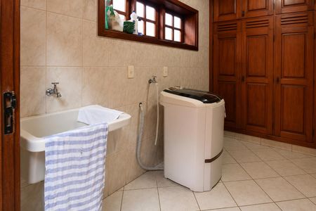 Área de serviço de casa para alugar com 5 quartos, 277m² em Jardim Anton von Zuben, Campinas