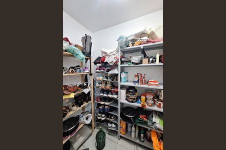 Apartamento à venda com 160m², 4 quartos e 2 vagas Apartamento à venda com 160m², 4 quartos e 2 vagasQuarto de Serviço