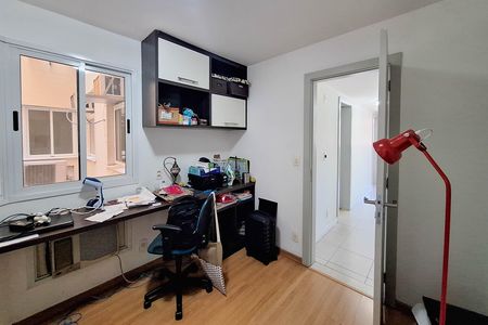 Apartamento à venda com 160m², 4 quartos e 2 vagas Apartamento à venda com 160m², 4 quartos e 2 vagasQuarto 1
