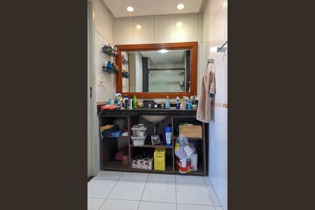 Apartamento à venda com 160m², 4 quartos e 2 vagas Apartamento à venda com 160m², 4 quartos e 2 vagasBanheiro da Suíte 2