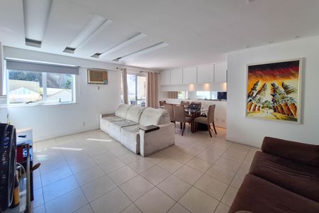 Apartamento à venda com 160m², 4 quartos e 2 vagas Apartamento à venda com 160m², 4 quartos e 2 vagasSala