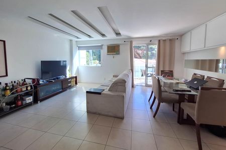 Apartamento à venda com 160m², 4 quartos e 2 vagas Apartamento à venda com 160m², 4 quartos e 2 vagasSala