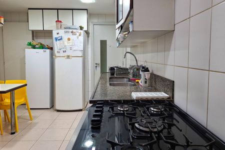 Apartamento à venda com 160m², 4 quartos e 2 vagas Apartamento à venda com 160m², 4 quartos e 2 vagasCozinha