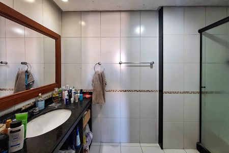 Apartamento à venda com 160m², 4 quartos e 2 vagas Apartamento à venda com 160m², 4 quartos e 2 vagasBanheiro da Suíte 2