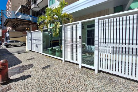 Apartamento à venda com 160m², 4 quartos e 2 vagas Apartamento à venda com 160m², 4 quartos e 2 vagasFachada