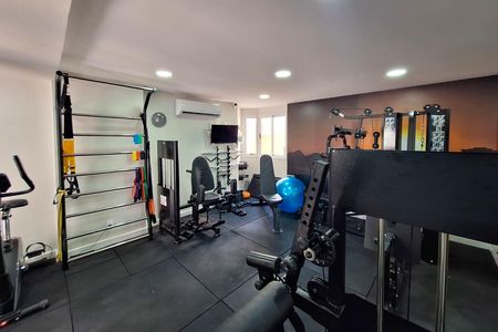Apartamento à venda com 160m², 4 quartos e 2 vagas Apartamento à venda com 160m², 4 quartos e 2 vagasÁrea comum