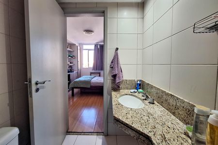Apartamento à venda com 160m², 4 quartos e 2 vagas Apartamento à venda com 160m², 4 quartos e 2 vagasBanheiro da Suíte 1