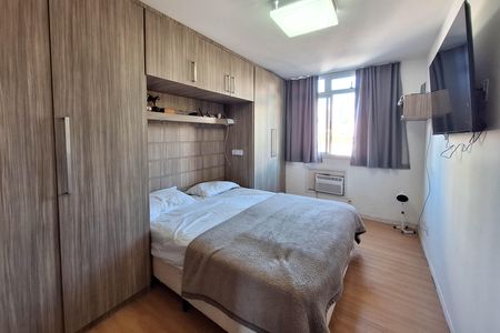 Apartamento à venda com 160m², 4 quartos e 2 vagas Apartamento à venda com 160m², 4 quartos e 2 vagasSuíte 2