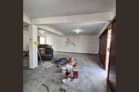 Casa à venda com 3 quartos, 250m² em Cidade Dutra, São Paulo